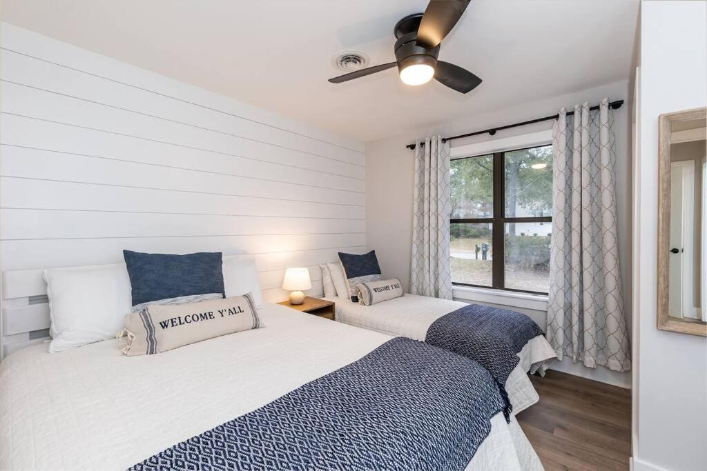 Hébergement de vacances Island Joy - Newly Renovated/walk To The Beach! *